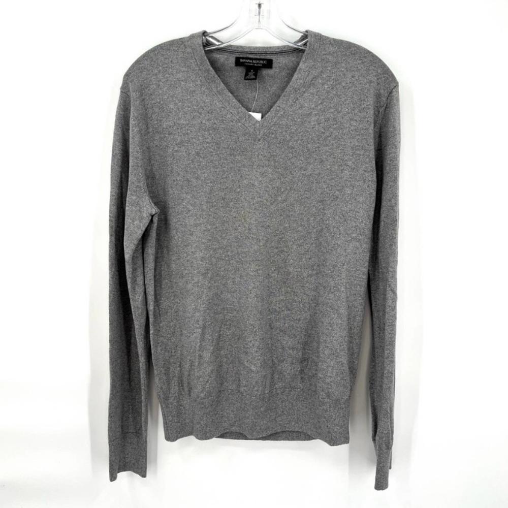 SALE 2/$20 Banana Republic Luxury blend silk/cotton/cashmere v-neck sweater M